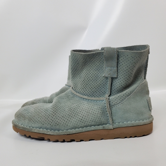 UGG Leather Laser Cut Leather Insoles Slip On Boots - Picture 1 of 11